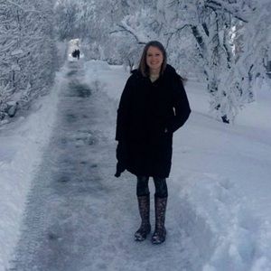 Meet your Posher, Laura